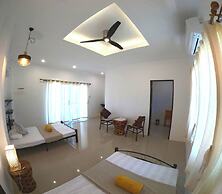 Divers Lodge Plumeria