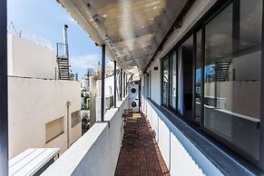 Rothschild Boulevard Prime location 1Bd