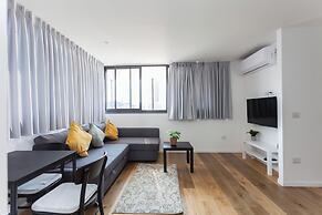 Rothschild Boulevard Prime location 1Bd