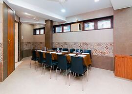 Treebo Laaiba Residency