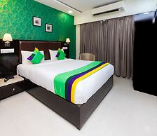 Treebo Laaiba Residency