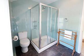 The Retreat - 5 Bedroom House - Horton