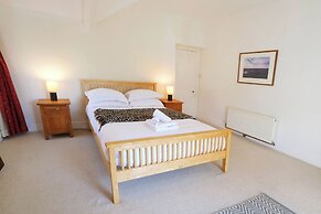 The Retreat - 5 Bedroom House - Horton