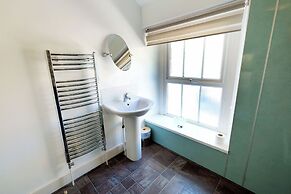 The Retreat - 5 Bedroom House - Horton