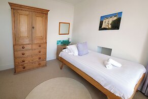 The Retreat - 5 Bedroom House - Horton