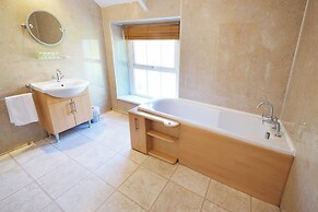 The Retreat - 5 Bedroom House - Horton