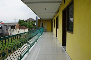 SPOT ON 92665 Yoko Kost Syariah