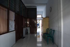 SPOT ON 92665 Yoko Kost Syariah