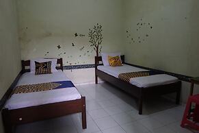 SPOT ON 92665 Yoko Kost Syariah