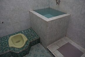 SPOT ON 92665 Yoko Kost Syariah