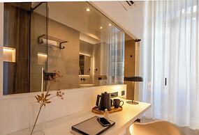 Mamalu Studios and Suites