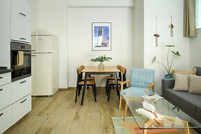 Simple Living in Tel Aviv by Sea N' Rent