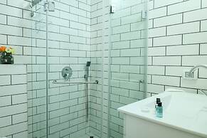 Simple Living in Tel Aviv by Sea N' Rent