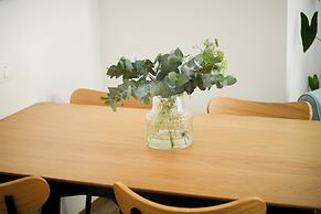 Simple Living in Tel Aviv by Sea N' Rent