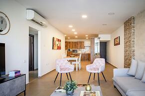 Comfy Haven in Netanya CTR by Sea N'Rent