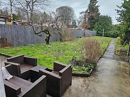 Spacious Cottage With Garden in Kirriemuir Centre