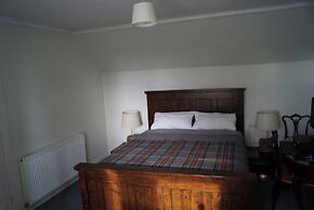 Spacious Cottage With Garden in Kirriemuir Centre