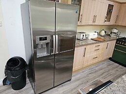 Spacious Cottage With Garden in Kirriemuir Centre