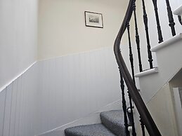 Spacious Cottage With Garden in Kirriemuir Centre