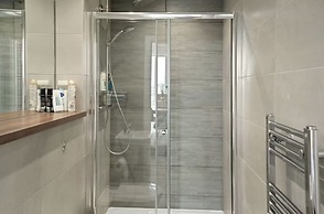 Inviting 2-bed Apartment in Manchester