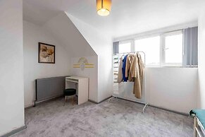 Cosy 3 Bed- Pet Friendly-free Parking-city Centre