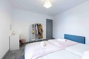 Cosy 3 Bed- Pet Friendly-free Parking-city Centre