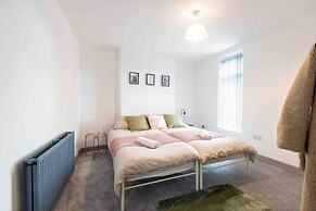 Cosy 3 Bed- Pet Friendly-free Parking-city Centre