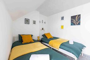 Cosy 3 Bed- Pet Friendly-free Parking-city Centre