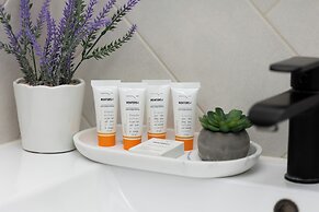 Pet-friendly Prymasa Warsaw by Renters