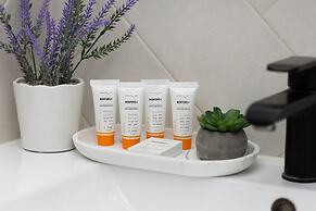 Pet-friendly Prymasa Warsaw by Renters