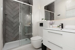 Pet-friendly Prymasa Warsaw by Renters