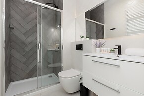 Pet-friendly Prymasa Warsaw by Renters