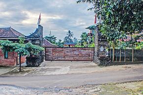 Capital O 92681 Randu Mas Hotel & Resort Taman Purbakala