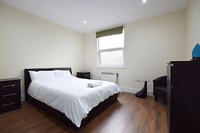1-bed Apartment in Ealing, 3 Mins From Station