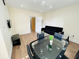 1-bed Apartment in Ealing, 3 Mins From Station