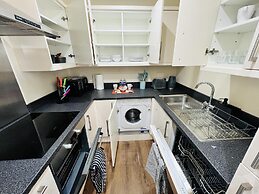 1-bed Apartment in Ealing, 3 Mins From Station