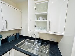 1-bed Apartment in Ealing, 3 Mins From Station