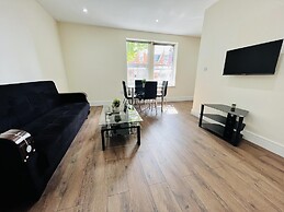 1-bed Apartment in Ealing, 3 Mins From Station