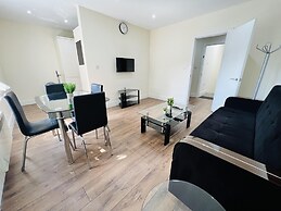 1-bed Apartment in Ealing, 3 Mins From Station
