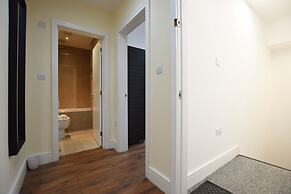 1-bed Apartment in Ealing, 3 Mins From Station