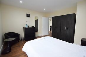 1-bed Apartment in Ealing, 3 Mins From Station