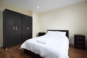 1-bed Apartment in Ealing, 3 Mins From Station