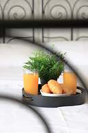 Renaissance City Apartment