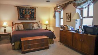 Mountain Creek Tavern