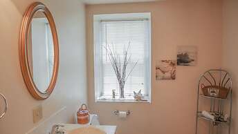 Mountain Creek Tavern