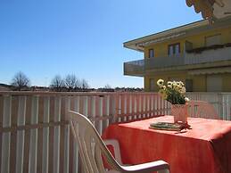 Stunning Studio in a Modern Residence - Beahost