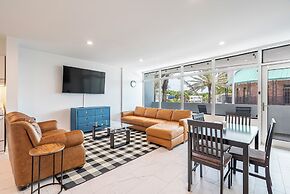 Purple Pelican by Opus (Suite 3)