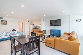 Purple Pelican by Opus (Suite 3)