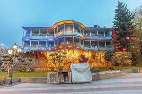 Blue Balcony Hotel