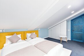 Blue Balcony Hotel